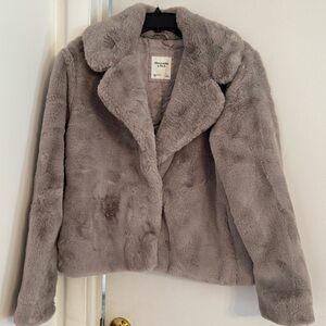 Abercrombie & Fitch Faux Fur Jacket - Soft Gray/Tan Women’s Size L